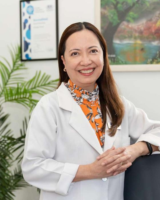 Dr. E. Narido